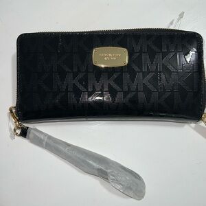 Michael Michael Kors Jet Set Travel Continental Wallet